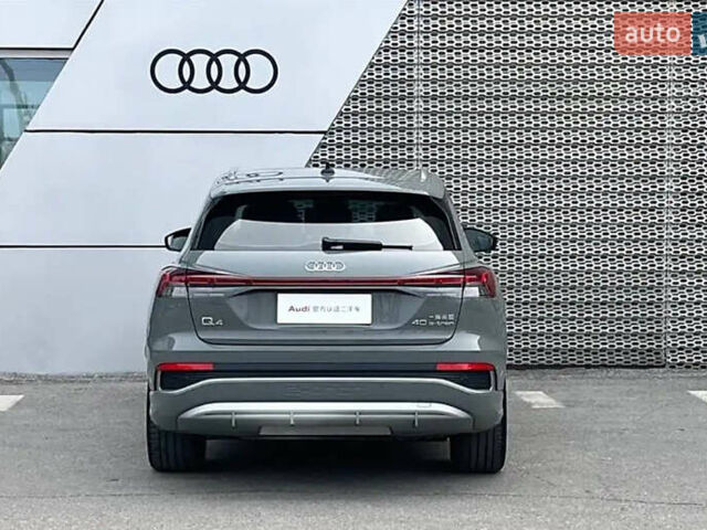 Серый Ауди Q4 e-tron, объемом двигателя 0 л и пробегом 9 тыс. км за 26900 $, фото 5 на Automoto.ua