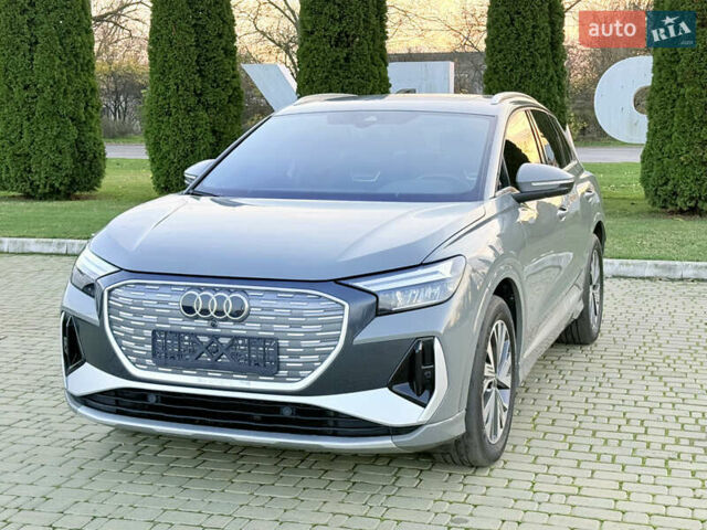 Серый Ауди Q4 e-tron, объемом двигателя 0 л и пробегом 55 тыс. км за 27500 $, фото 4 на Automoto.ua