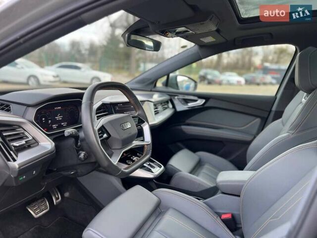 Серый Ауди Q4 e-tron, объемом двигателя 0 л и пробегом 20 тыс. км за 26999 $, фото 27 на Automoto.ua