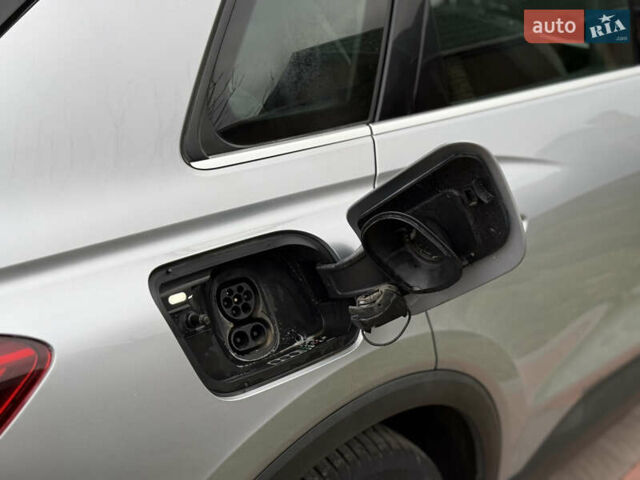 Серый Ауди Q4 e-tron, объемом двигателя 0 л и пробегом 50 тыс. км за 16900 $, фото 17 на Automoto.ua