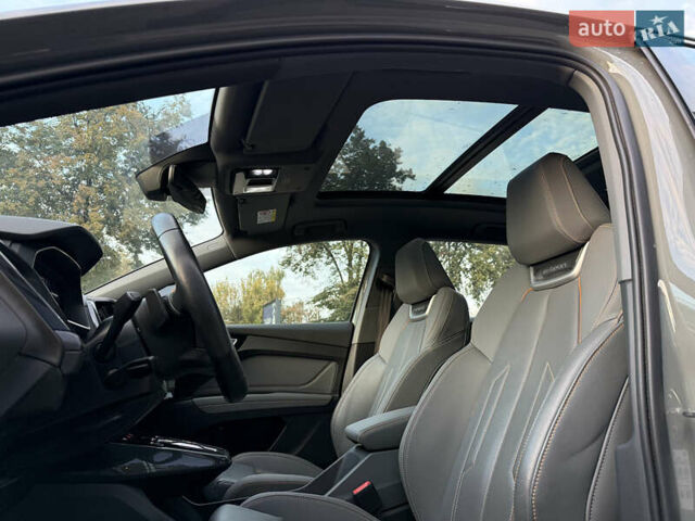 Сірий Ауді Q4 e-tron, об'ємом двигуна 0 л та пробігом 11 тис. км за 30000 $, фото 23 на Automoto.ua