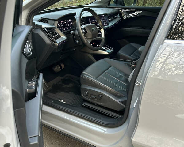 Сірий Ауді Q4 e-tron, об'ємом двигуна 0 л та пробігом 20 тис. км за 28800 $, фото 9 на Automoto.ua
