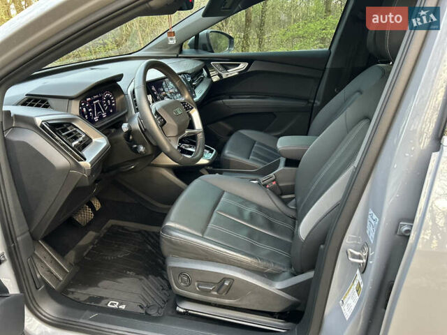 Сірий Ауді Q4 e-tron, об'ємом двигуна 0 л та пробігом 20 тис. км за 28800 $, фото 2 на Automoto.ua
