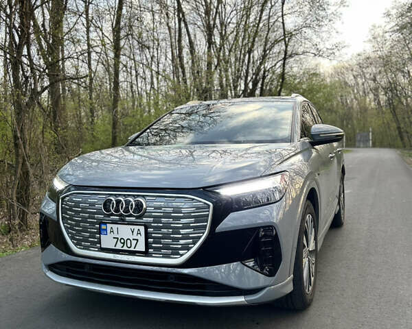 Сірий Ауді Q4 e-tron, об'ємом двигуна 0 л та пробігом 20 тис. км за 28800 $, фото 4 на Automoto.ua
