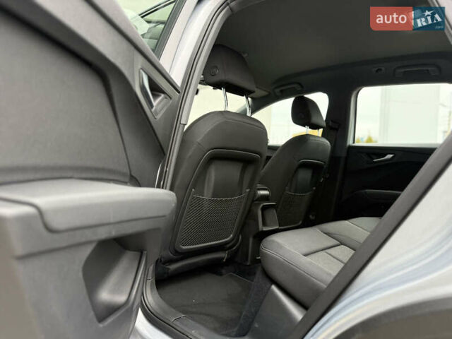 Сірий Ауді Q4 e-tron, об'ємом двигуна 0 л та пробігом 25 тис. км за 29790 $, фото 26 на Automoto.ua
