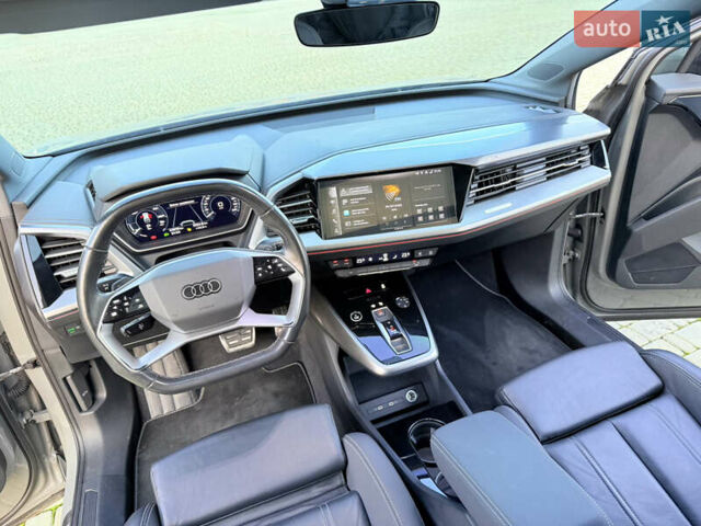 Серый Ауди Q4 e-tron, объемом двигателя 0 л и пробегом 55 тыс. км за 27500 $, фото 37 на Automoto.ua