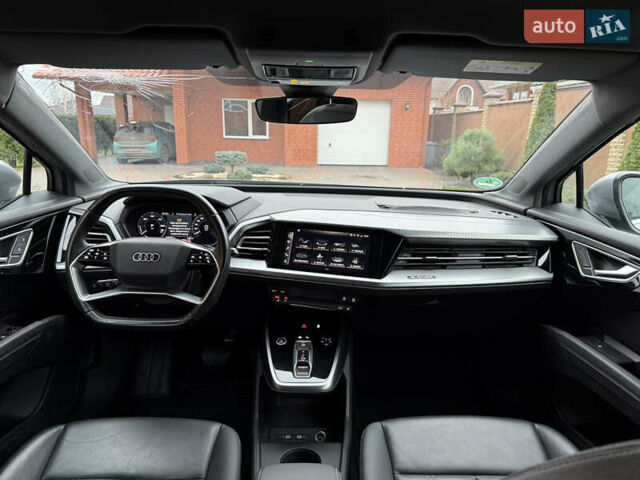 Серый Ауди Q4 e-tron, объемом двигателя 0 л и пробегом 50 тыс. км за 16900 $, фото 36 на Automoto.ua