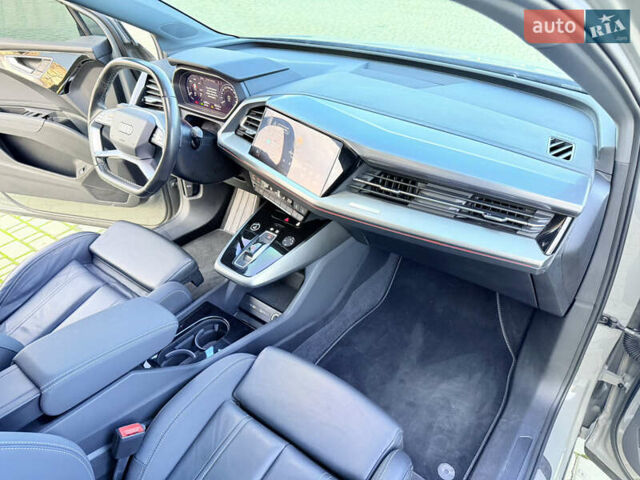 Серый Ауди Q4 e-tron, объемом двигателя 0 л и пробегом 55 тыс. км за 27500 $, фото 29 на Automoto.ua