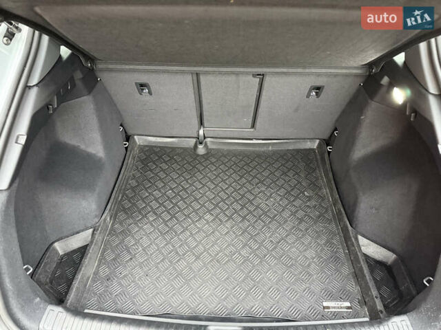 Серый Ауди Q4 e-tron, объемом двигателя 0 л и пробегом 50 тыс. км за 16900 $, фото 59 на Automoto.ua