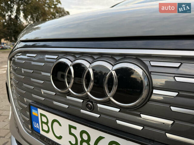 Сірий Ауді Q4 e-tron, об'ємом двигуна 0 л та пробігом 11 тис. км за 30000 $, фото 16 на Automoto.ua