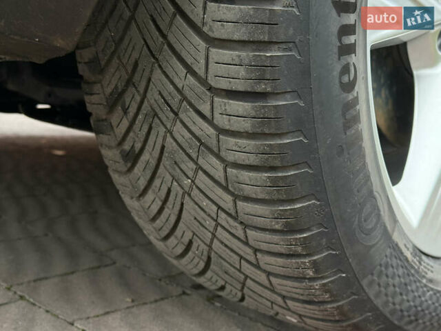 Серый Ауди Q4 e-tron, объемом двигателя 0 л и пробегом 50 тыс. км за 16900 $, фото 9 на Automoto.ua