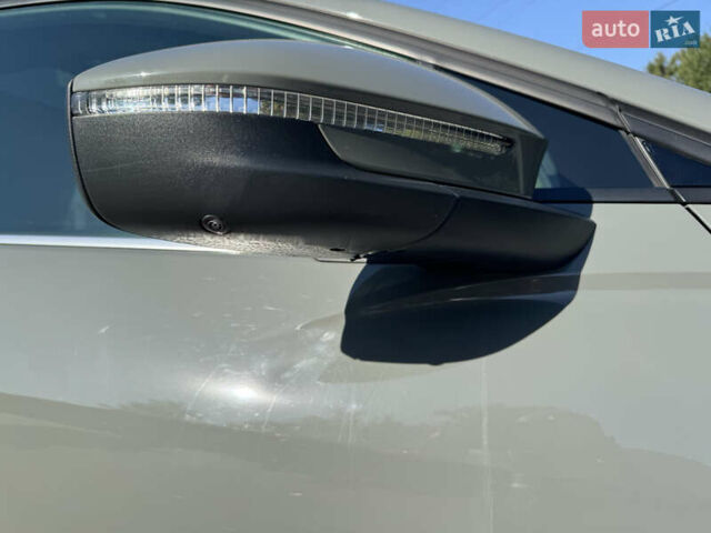 Серый Ауди Q4 e-tron, объемом двигателя 0 л и пробегом 32 тыс. км за 27500 $, фото 9 на Automoto.ua