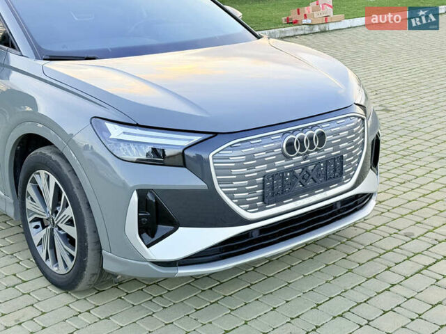 Серый Ауди Q4 e-tron, объемом двигателя 0 л и пробегом 55 тыс. км за 27500 $, фото 14 на Automoto.ua