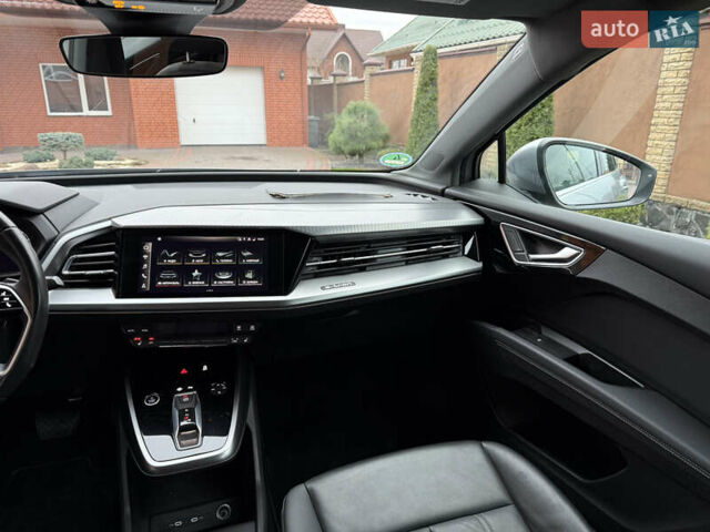 Серый Ауди Q4 e-tron, объемом двигателя 0 л и пробегом 50 тыс. км за 16900 $, фото 38 на Automoto.ua