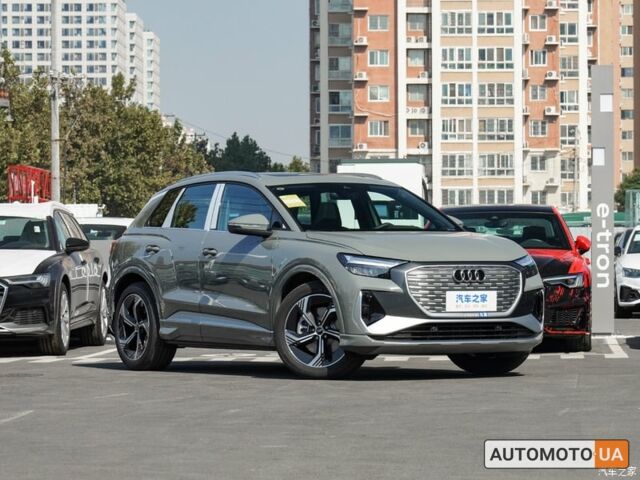 Сірий Ауді Q4 e-tron, об'ємом двигуна 0 л та пробігом 0 тис. км за 41000 $, фото 2 на Automoto.ua