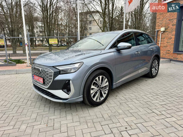 Серый Ауди Q4 e-tron, объемом двигателя 0 л и пробегом 17 тыс. км за 29500 $, фото 3 на Automoto.ua
