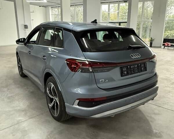 Сірий Ауді Q4 e-tron, об'ємом двигуна 0 л та пробігом 3 тис. км за 30600 $, фото 6 на Automoto.ua