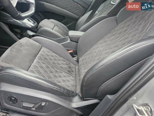 Сірий Ауді Q4 e-tron, об'ємом двигуна 0 л та пробігом 38 тис. км за 38000 $, фото 9 на Automoto.ua