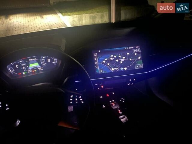 Серый Ауди Q4 e-tron, объемом двигателя 0 л и пробегом 2 тыс. км за 38200 $, фото 30 на Automoto.ua