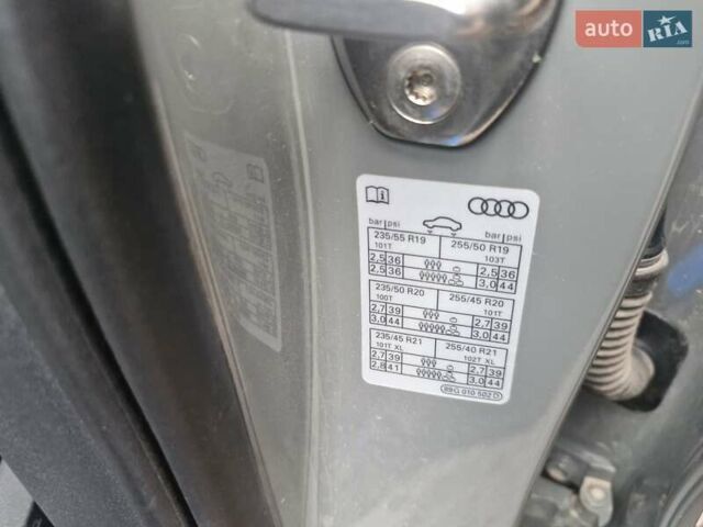 Сірий Ауді Q4 e-tron, об'ємом двигуна 0 л та пробігом 38 тис. км за 38000 $, фото 10 на Automoto.ua