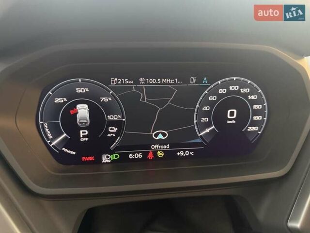 Серый Ауди Q4 e-tron, объемом двигателя 0 л и пробегом 2 тыс. км за 38200 $, фото 9 на Automoto.ua