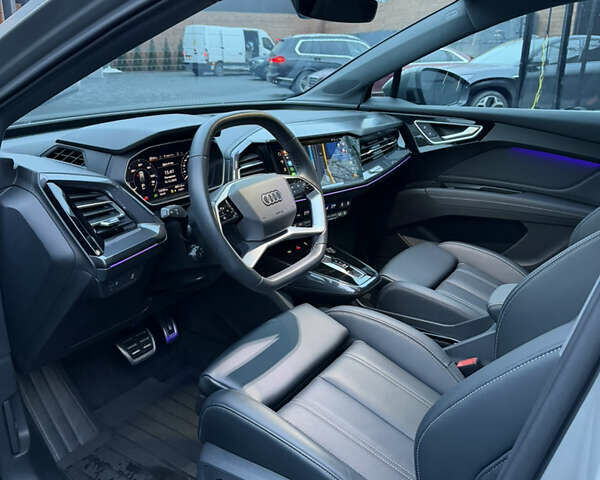 Серый Ауди Q4 e-tron, объемом двигателя 0 л и пробегом 12 тыс. км за 29000 $, фото 13 на Automoto.ua