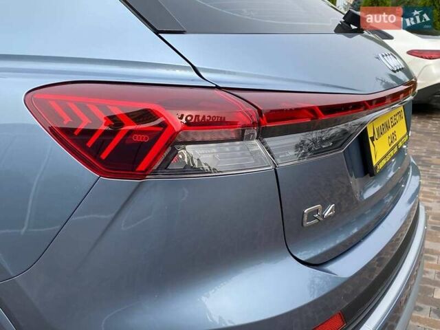 Серый Ауди Q4 e-tron, объемом двигателя 0 л и пробегом 9 тыс. км за 29500 $, фото 9 на Automoto.ua