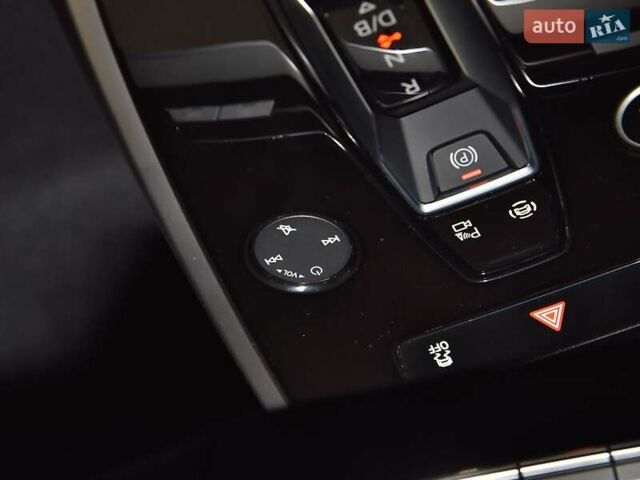 Серый Ауди Q4 e-tron, объемом двигателя 0 л и пробегом 1 тыс. км за 32000 $, фото 13 на Automoto.ua