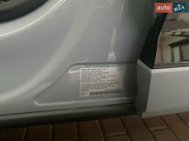 Серый Ауди Q4 e-tron, объемом двигателя 0 л и пробегом 2 тыс. км за 38200 $, фото 27 на Automoto.ua