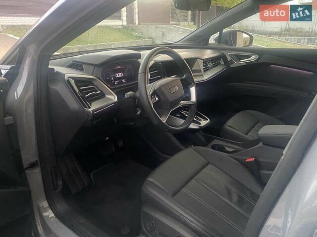 Серый Ауди Q4 e-tron, объемом двигателя 0 л и пробегом 2 тыс. км за 38200 $, фото 26 на Automoto.ua