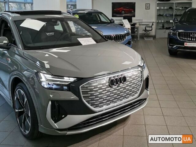 Серый Ауди Q4 e-tron, объемом двигателя 0 л и пробегом 0 тыс. км за 36500 $, фото 1 на Automoto.ua