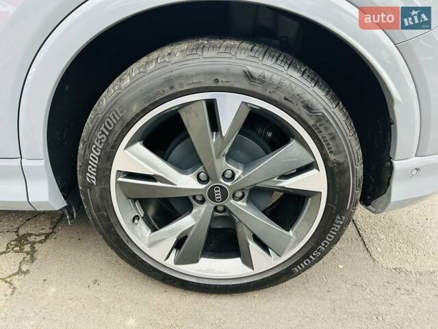 Сірий Ауді Q4 e-tron, об'ємом двигуна 0 л та пробігом 5 тис. км за 39999 $, фото 11 на Automoto.ua