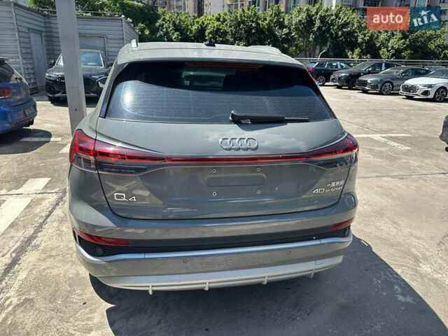 Серый Ауди Q4 e-tron, объемом двигателя 0 л и пробегом 3 тыс. км за 28700 $, фото 1 на Automoto.ua