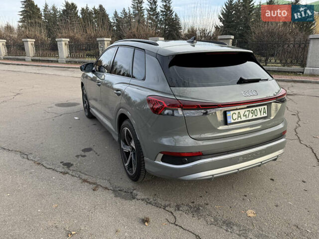 Сірий Ауді Q4 e-tron, об'ємом двигуна 0 л та пробігом 11 тис. км за 35500 $, фото 5 на Automoto.ua