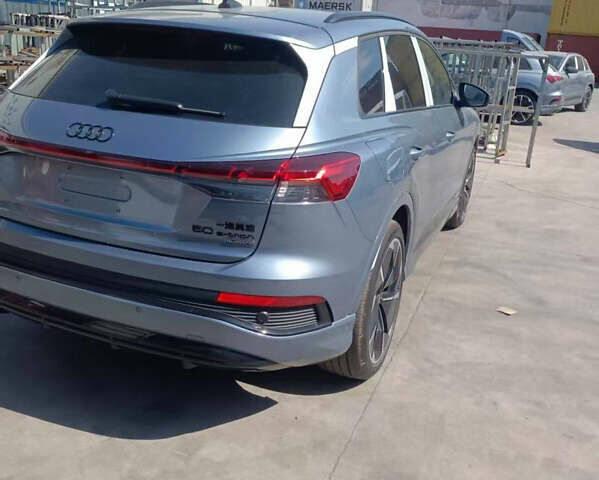 Сірий Ауді Q4 e-tron, об'ємом двигуна 0 л та пробігом 1 тис. км за 35200 $, фото 6 на Automoto.ua