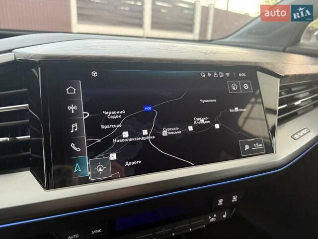 Серый Ауди Q4 e-tron, объемом двигателя 0 л и пробегом 2 тыс. км за 38200 $, фото 10 на Automoto.ua