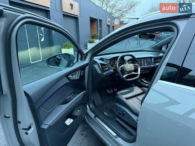 Серый Ауди Q4 e-tron, объемом двигателя 0 л и пробегом 12 тыс. км за 29000 $, фото 10 на Automoto.ua