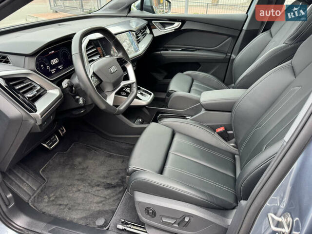 Серый Ауди Q4 e-tron, объемом двигателя 0 л и пробегом 17 тыс. км за 29500 $, фото 8 на Automoto.ua