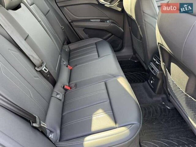 Ауді Q4 e-tron 2024 у Києві на Automoto.ua Сірий Ауді Q4 e-tron, об'ємом двигуна 0 л та пробігом 3 тис. км за 31500 $, фото 6 на Automoto.ua