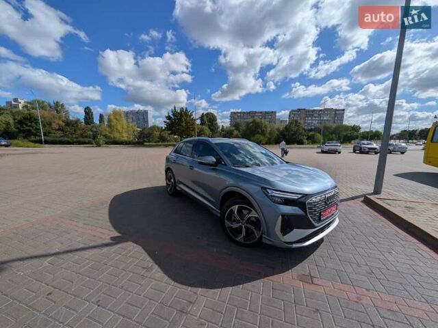Серый Ауди Q4 e-tron, объемом двигателя 0 л и пробегом 16 тыс. км за 30500 $, фото 13 на Automoto.ua