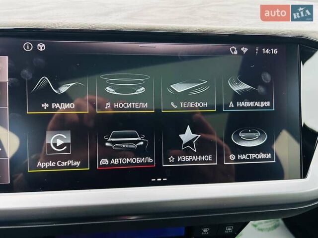 Сірий Ауді Q4 e-tron, об'ємом двигуна 0 л та пробігом 5 тис. км за 39999 $, фото 29 на Automoto.ua