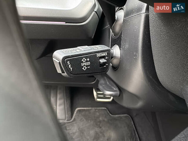 Серый Ауди Q4 e-tron, объемом двигателя 0 л и пробегом 17 тыс. км за 29500 $, фото 6 на Automoto.ua