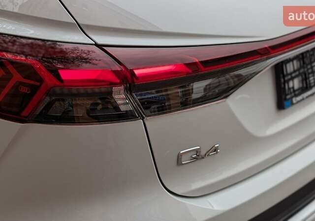 Ауді Q4 e-tron 2025 у Києві на Automoto.ua Сірий Ауді Q4 e-tron, об'ємом двигуна 0 л та пробігом 1 тис. км за 32000 $, фото 4 на Automoto.ua