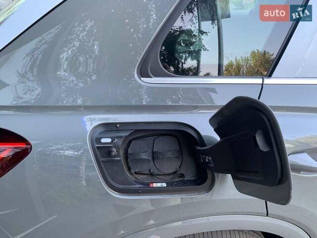 Сірий Ауді Q4 e-tron, об'ємом двигуна 0 л та пробігом 1 тис. км за 33199 $, фото 24 на Automoto.ua