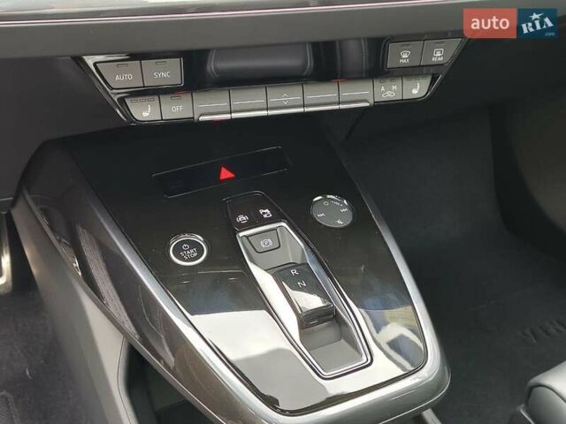 Сірий Ауді Q4 e-tron, об'ємом двигуна 0 л та пробігом 1 тис. км за 32599 $, фото 26 на Automoto.ua