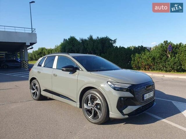 Сірий Ауді Q4 e-tron, об'ємом двигуна 0 л та пробігом 5 тис. км за 45500 $, фото 3 на Automoto.ua