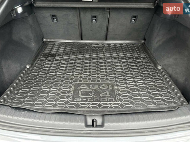 Сірий Ауді Q4 e-tron, об'ємом двигуна 0 л та пробігом 5 тис. км за 45500 $, фото 13 на Automoto.ua