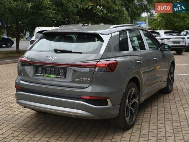Серый Ауди Q4 e-tron, объемом двигателя 0 л и пробегом 1 тыс. км за 32499 $, фото 9 на Automoto.ua