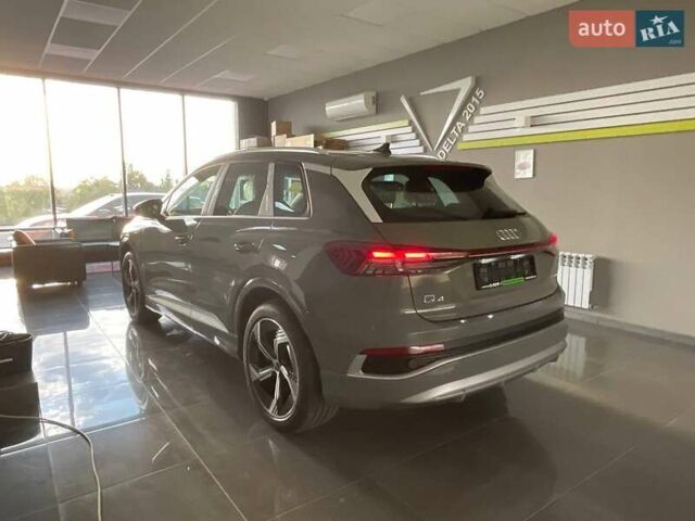 Серый Ауди Q4 e-tron, объемом двигателя 0 л и пробегом 1 тыс. км за 32499 $, фото 3 на Automoto.ua