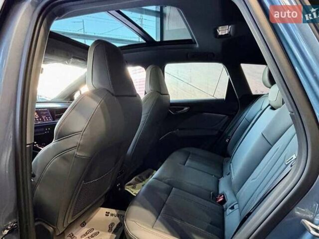 Сірий Ауді Q4 e-tron, об'ємом двигуна 0 л та пробігом 1 тис. км за 32000 $, фото 12 на Automoto.ua